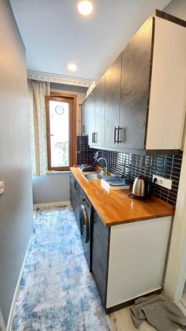 Historical Comfy Flat In Beyoglu Tophane, Galata Apartman Isztambul Kültér fotó